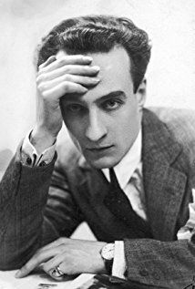 Роман Невярович