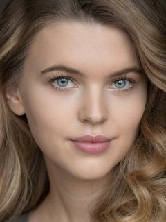 Карла Вудкок