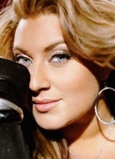 Сара Файнер