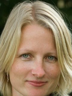 Нана Хуолман