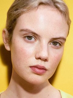 Айла Джонстон