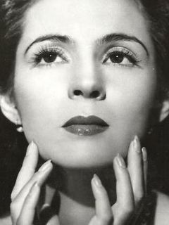 София Алварез