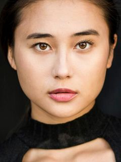 Юлия Штровски