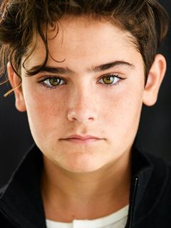 Эзра Джеймс Лерарио