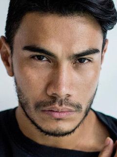 Азрел Исмаил