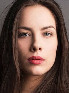 Ана Уршула Наев