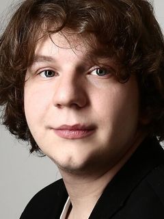 Арсений Сергеев