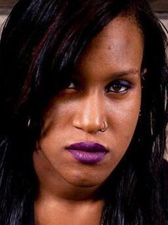 Айеша Рэймонд