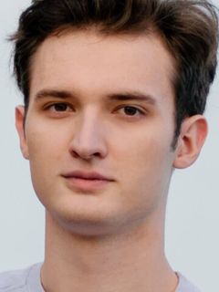 Олег Азимов