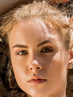 Алисия Фокс