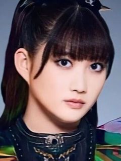 Момоко Окадзаки