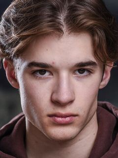 Эйвери Эстевес