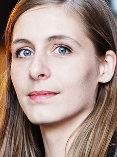 Элинор Каттон