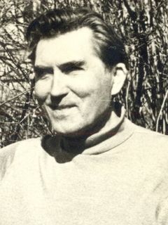 Василий Леонов