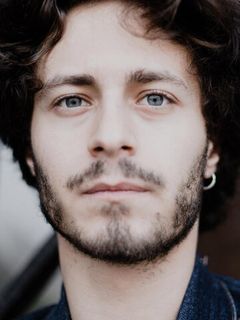 Артём Болотовский