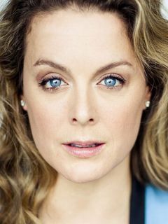 Жюли ЛеБретон