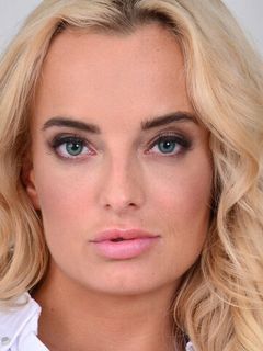 Виктория Пьюр