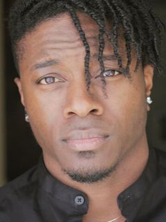 Тру Валентино