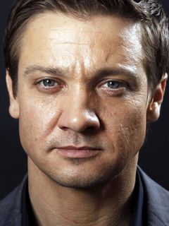 Джереми Реннер