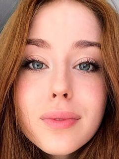 Яна Савинова