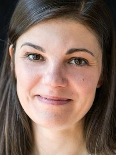 Стефани Лэнд