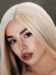 Эйва Макс