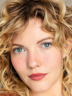 Кэйтлин М. Хатсон