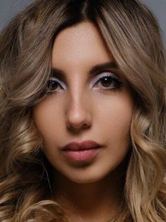 Карина Коэстани