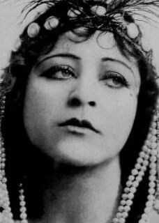 Шарлотта Бертон