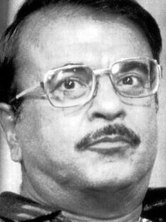 Армандо Богус