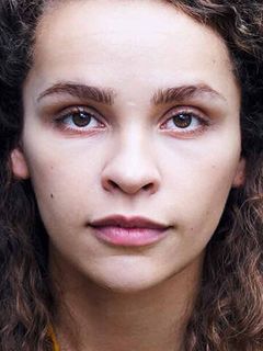 Айола Эванс