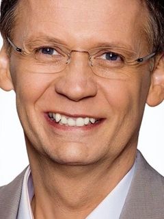 Гюнтер Яух