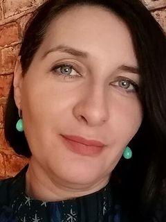 Елена Свеженцева