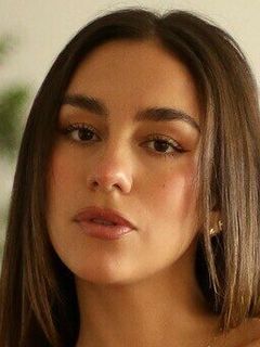 Luana Barrón