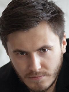 Денис Тураханов