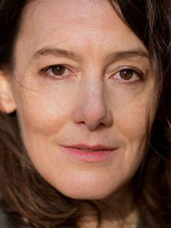 Урсула Долл