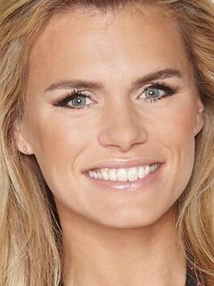 Николетт ван Дам