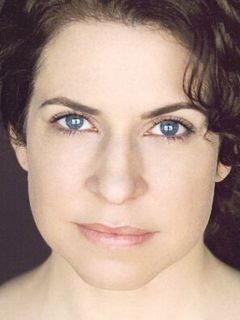 Дженна Макари