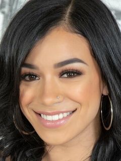 Саванна Сикс