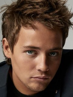 Ли Тайгер Холли