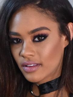 Скарлит Скэндал