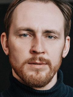 Дмитрий Гарнов