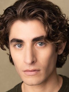 Adam Santa Cruz