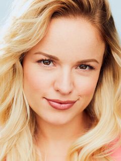 Эмили Топпер