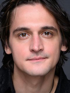 Артём Курбатов