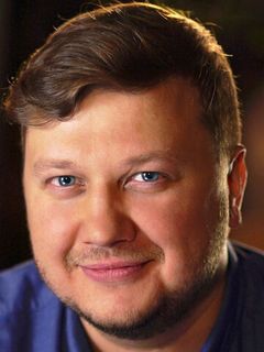 Антон Денисов