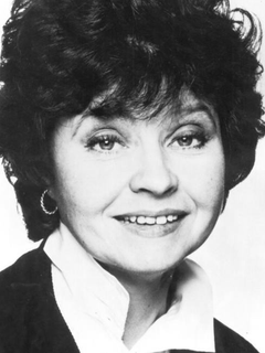 Прунелла Скейлс