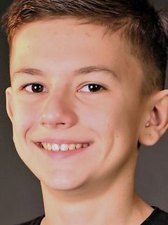 Артем Братков