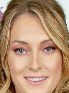 Шарлотта Синс