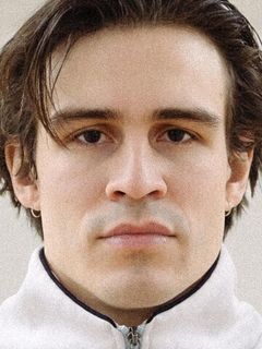 Александр Звездин